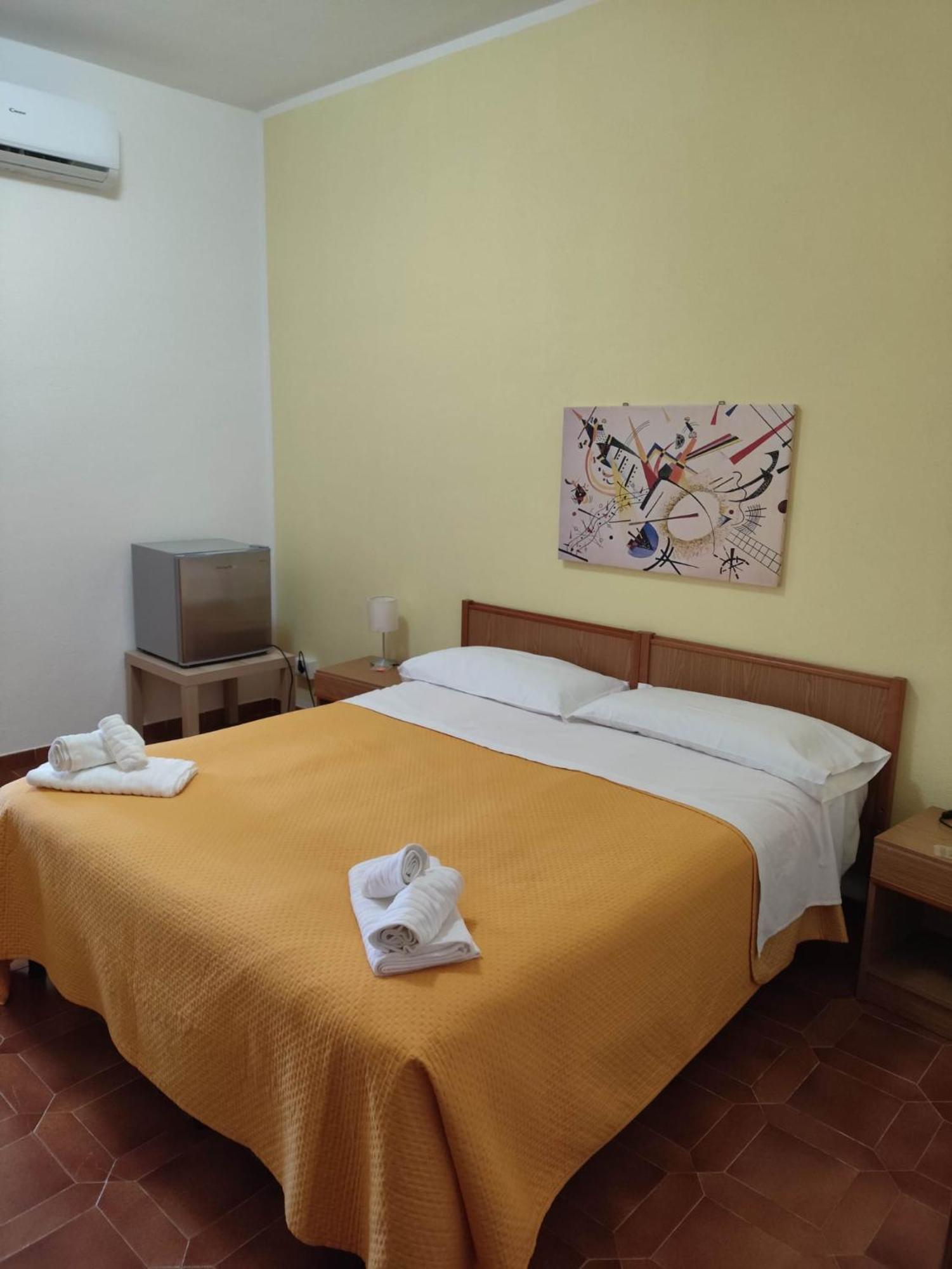 Piccolo Hotel Nuova Gestione Cala Gonone Exterior photo